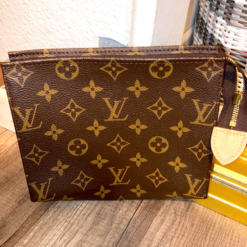Louis Vuitton Toiletry Pouch 19